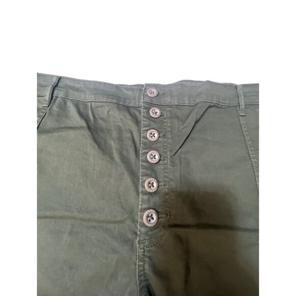 Torrid Womens Button-Front High-Waist Khaki Shorts Plus Size 30 NWT - Picture 2 of 5